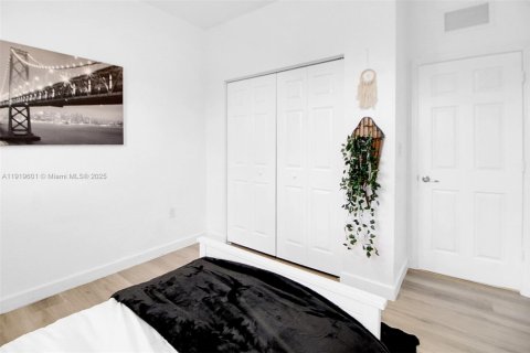 Casa en venta en Homestead, Florida, 3 dormitorios, 203.73 m2 № 1974741 - foto 18