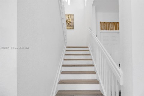 Casa en venta en Homestead, Florida, 3 dormitorios, 203.73 m2 № 1974741 - foto 14