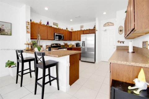 Casa en venta en Homestead, Florida, 3 dormitorios, 203.73 m2 № 1974741 - foto 11