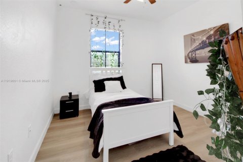 Casa en venta en Homestead, Florida, 3 dormitorios, 203.73 m2 № 1974741 - foto 17