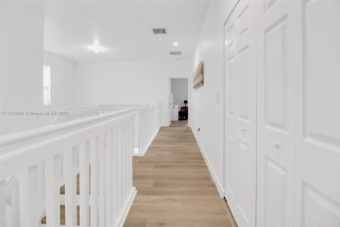 Casa en venta en Homestead, Florida, 3 dormitorios, 203.73 m2 № 1974741 - foto 15