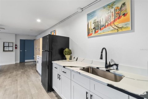 Condo in Saint Petersburg, Florida, 1 bedroom  № 2394132 - photo 27