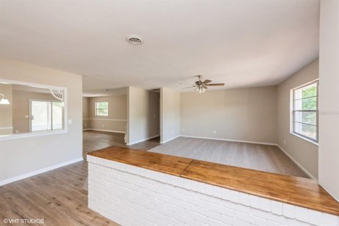 Купить виллу или дом в Делтона, Флорида 7 комнат, 182.09м2, № 1675700 - фото 2