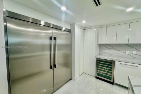 Condominio en alquiler en Bal Harbour, Florida, 3 dormitorios, 156.82 m2 № 1960444 - foto 6