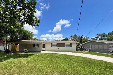 House in Orange Park, Florida 3 bedrooms, 115.94 sq.m. № 1824051 - photo 2