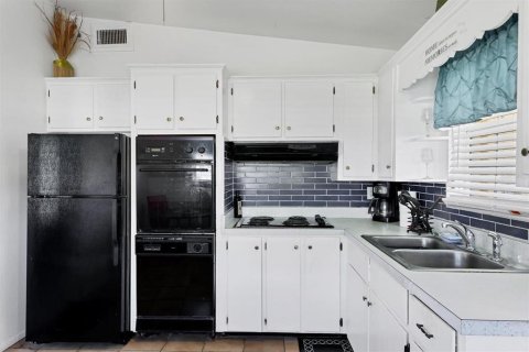 House in Sarasota, Florida 4 bedrooms, 196.77 sq.m. № 1717512 - photo 9