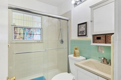 House in Sarasota, Florida 4 bedrooms, 196.77 sq.m. № 1717512 - photo 15