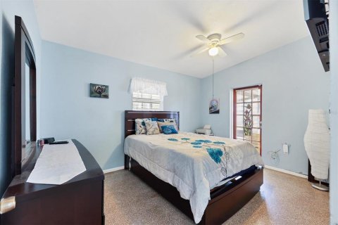 House in Sarasota, Florida 4 bedrooms, 196.77 sq.m. № 1717512 - photo 16