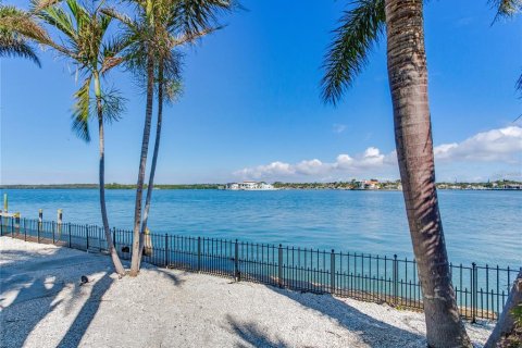 Terreno en venta en Redington Beach, Florida № 1553769 - foto 11