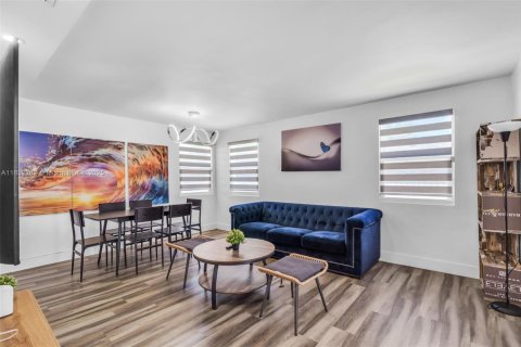 Casa en venta en Miami, Florida, 3 dormitorios, 131.92 m2 № 1875619 - foto 14