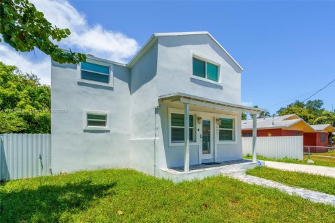 Casa en venta en Miami, Florida, 3 dormitorios, 131.92 m2 № 1875619 - foto 4