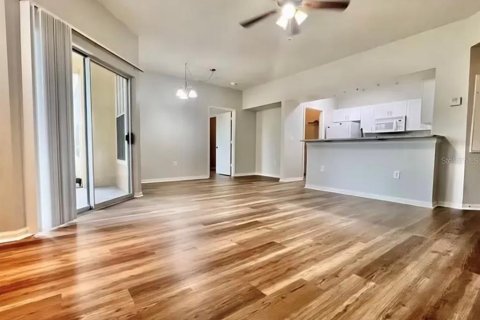 Condo in Tampa, Florida, 2 bedrooms  № 1908021 - photo 2
