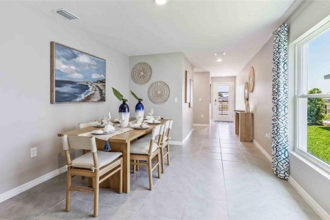 House in BERRY BAY in Wimauma, Florida 3 bedrooms, 144.93 sq.m. № 1873848 - photo 2
