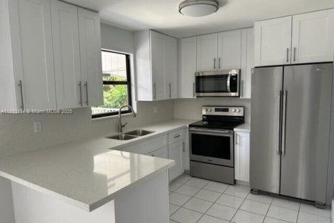 Villa ou maison à louer à Key Largo, Floride: 2 chambres, 71.35 m2 № 1946547 - photo 4