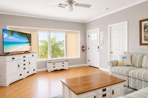 House in Holmes Beach, Florida 3 bedrooms, 171.31 sq.m. № 2227263 - photo 5