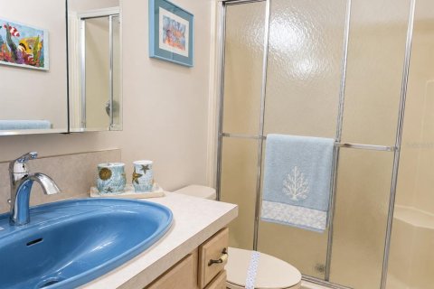 House in Holmes Beach, Florida 3 bedrooms, 171.31 sq.m. № 2227263 - photo 25