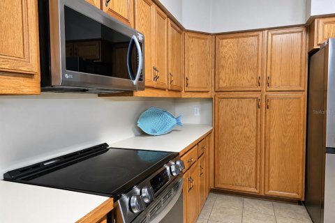 House in Holmes Beach, Florida 3 bedrooms, 171.31 sq.m. № 2227263 - photo 12