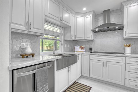 Casa en venta en Jupiter, Florida, 5 dormitorios, 253.99 m2 № 2187098 - foto 15