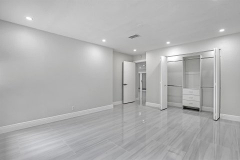 Casa en venta en Jupiter, Florida, 5 dormitorios, 253.99 m2 № 2187098 - foto 27