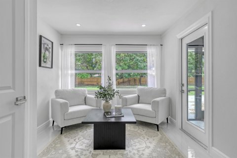 Casa en venta en Jupiter, Florida, 5 dormitorios, 253.99 m2 № 2187098 - foto 17