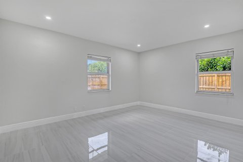 Casa en venta en Jupiter, Florida, 5 dormitorios, 253.99 m2 № 2187098 - foto 29
