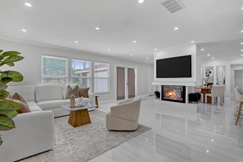Casa en venta en Jupiter, Florida, 5 dormitorios, 253.99 m2 № 2187098 - foto 9