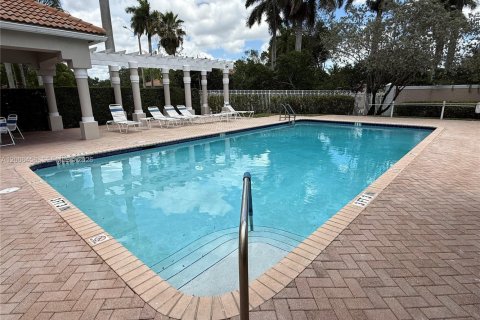 House in Sunrise, Florida 2 bedrooms, 122.63 sq.m. № 2070799 - photo 26