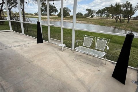 House in Sunrise, Florida 2 bedrooms, 122.63 sq.m. № 2070799 - photo 20