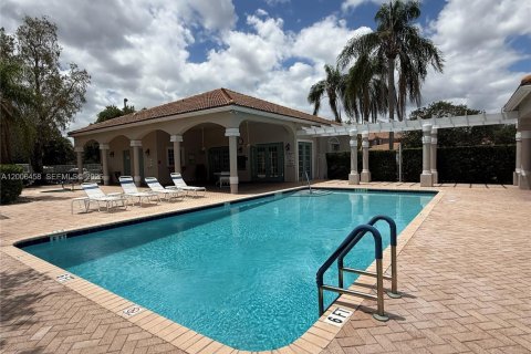 House in Sunrise, Florida 2 bedrooms, 122.63 sq.m. № 2070799 - photo 28