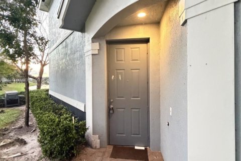 Touwnhouse à louer à Lauderhill, Floride: 3 chambres, 129.32 m2 № 1989992 - photo 3