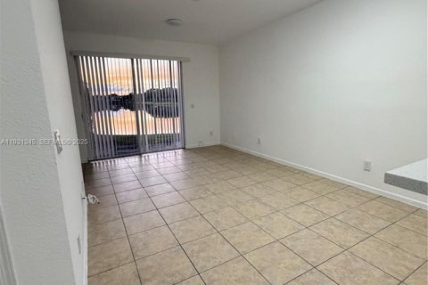 Touwnhouse à louer à Lauderhill, Floride: 3 chambres, 129.32 m2 № 1989992 - photo 9