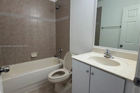 Touwnhouse à louer à Lauderhill, Floride: 3 chambres, 129.32 m2 № 1989992 - photo 21