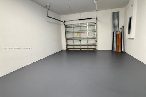 Touwnhouse à louer à Lauderhill, Floride: 3 chambres, 129.32 m2 № 1989992 - photo 14