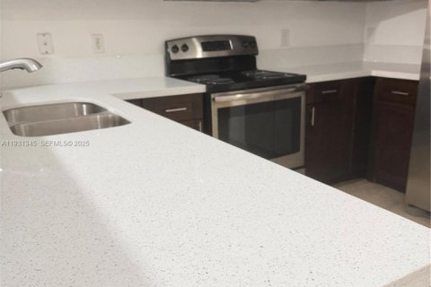Touwnhouse à louer à Lauderhill, Floride: 3 chambres, 129.32 m2 № 1989992 - photo 8
