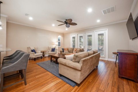 House in Orlando, Florida 4 bedrooms, 237.74 sq.m. № 1529870 - photo 12