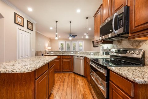 House in Orlando, Florida 4 bedrooms, 237.74 sq.m. № 1529870 - photo 8
