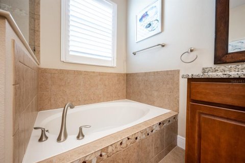 House in Orlando, Florida 4 bedrooms, 237.74 sq.m. № 1529870 - photo 22