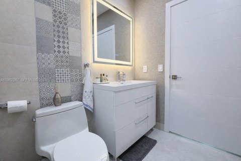 Copropriété à louer à Miami, Floride: 2 chambres, 98.57 m2 № 2023860 - photo 11