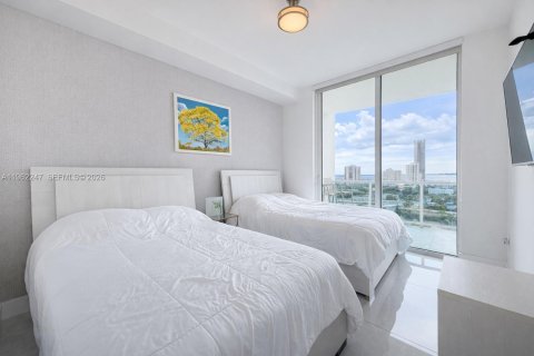 Copropriété à louer à Miami, Floride: 2 chambres, 98.57 m2 № 2023860 - photo 14
