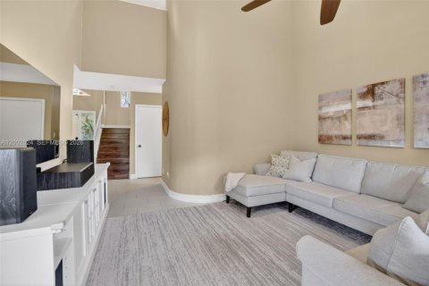 Villa ou maison à vendre à Cooper City, Floride: 3 chambres, 232.63 m2 № 2066332 - photo 20