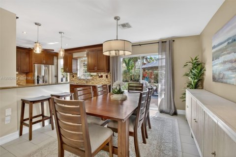 Villa ou maison à vendre à Cooper City, Floride: 3 chambres, 232.63 m2 № 2066332 - photo 14