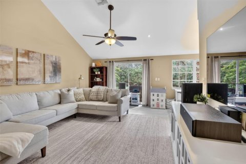 Villa ou maison à vendre à Cooper City, Floride: 3 chambres, 232.63 m2 № 2066332 - photo 21