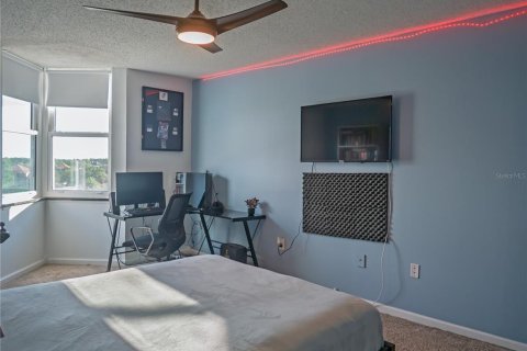 Condo in Clearwater, Florida, 1 bedroom  № 1780823 - photo 18