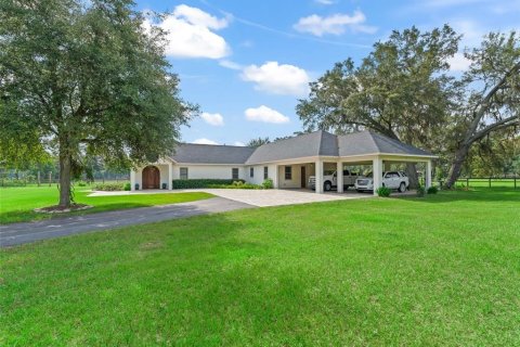 House in Ocala, Florida 4 bedrooms, 337.42 sq.m. № 1915896 - photo 4
