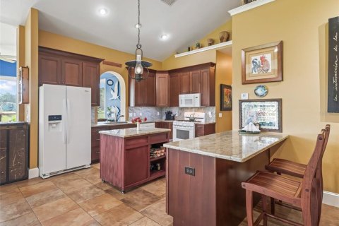 House in Ocala, Florida 4 bedrooms, 337.42 sq.m. № 1915896 - photo 18