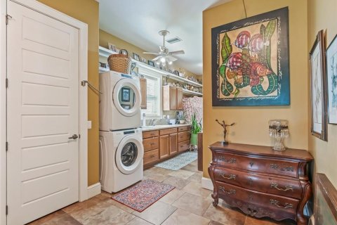 House in Ocala, Florida 4 bedrooms, 337.42 sq.m. № 1915896 - photo 22