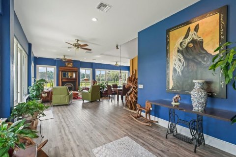 House in Ocala, Florida 4 bedrooms, 337.42 sq.m. № 1915896 - photo 8