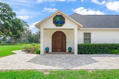 House in Ocala, Florida 4 bedrooms, 337.42 sq.m. № 1915896 - photo 5