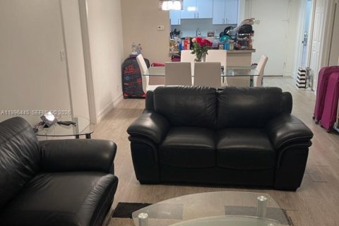 Снять в аренду квартиру в Уэстон, Флорида 2 спальни, 102.75м2, № 2058403 - фото 11