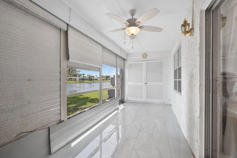 Condo in West Palm Beach, Florida, 2 bedrooms № 2250338 - photo 23